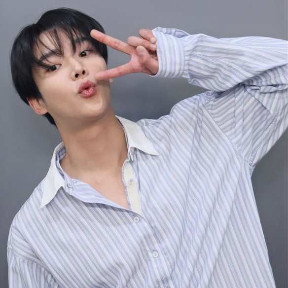 로운 최근 활동샷