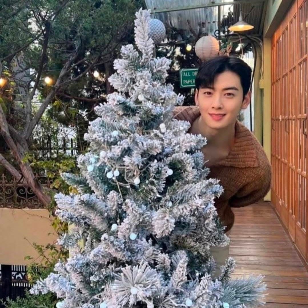 아스트로의 최신 사진