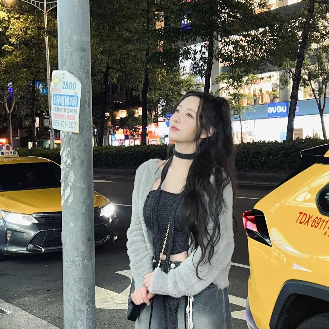 Recent activity shot of Kei (Lovelyz)