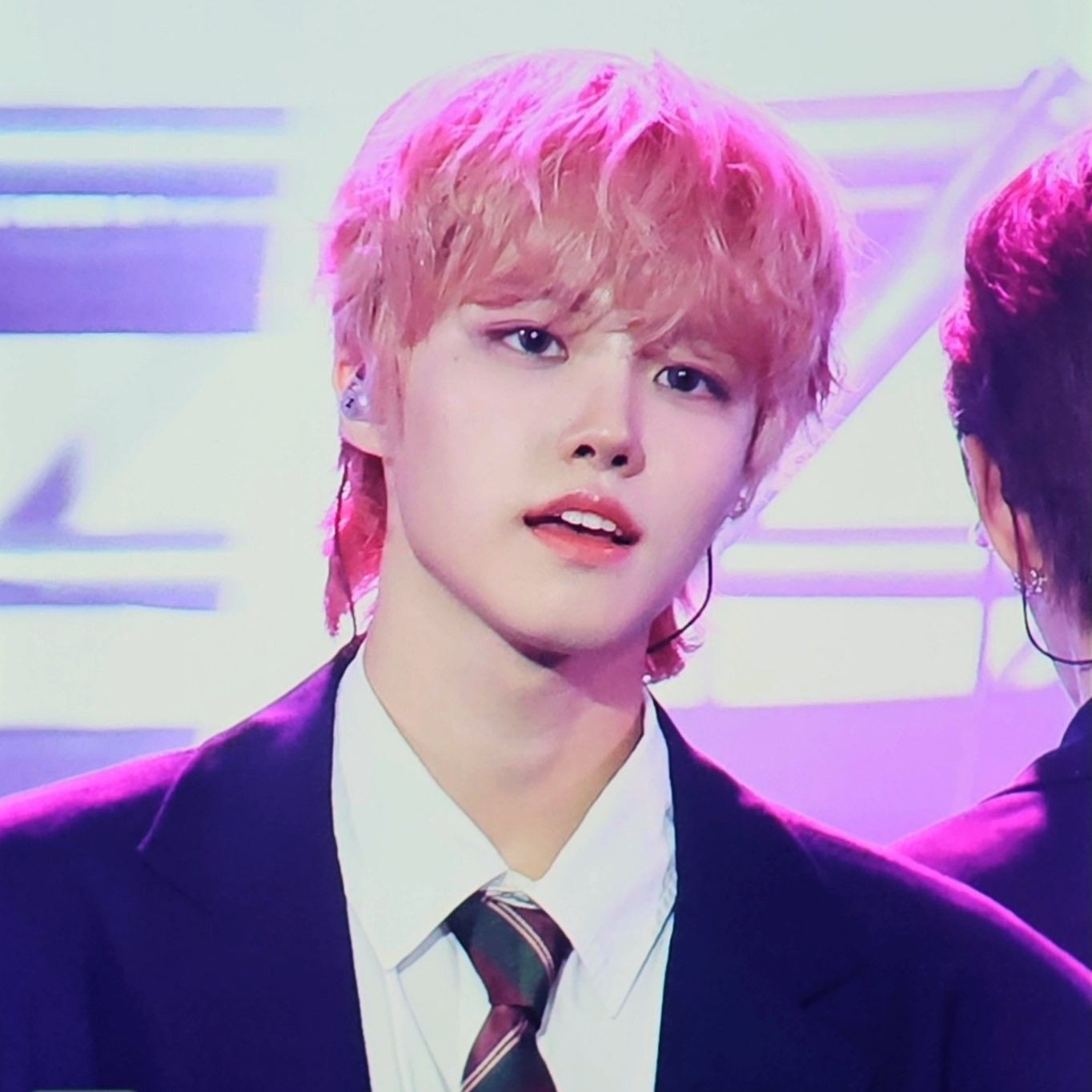 Behind-the-scenes cut of Park Juwon (AHOF)