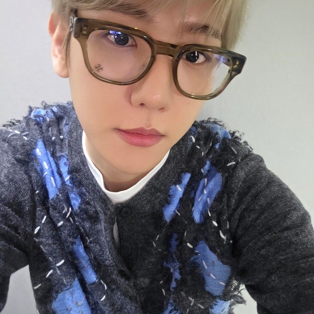 백현 (EXO)의 최신 사진