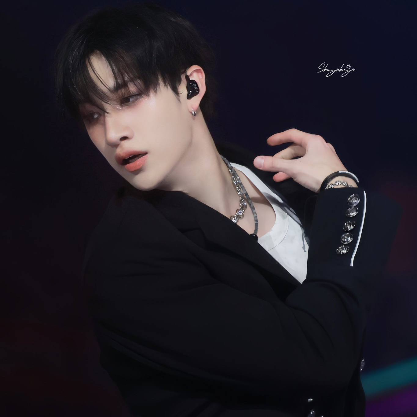 Potret di balik layar Bang Chan (Stray Kids)