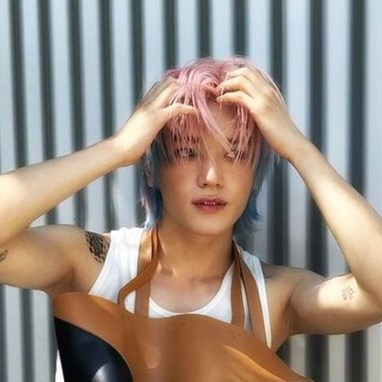 A moment captured by Taeyong (NCT 127)'s fan