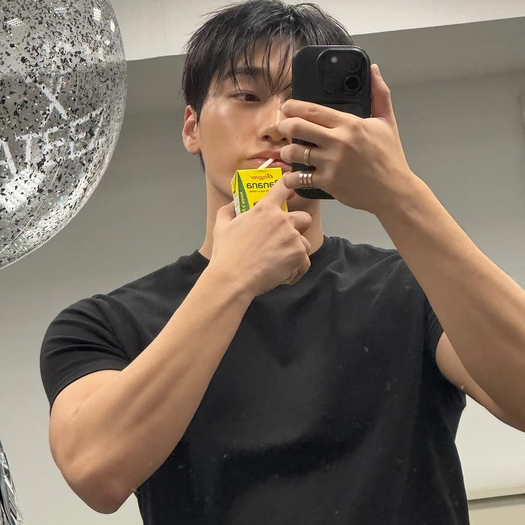 Recent activity shot of San (ATEEZ)