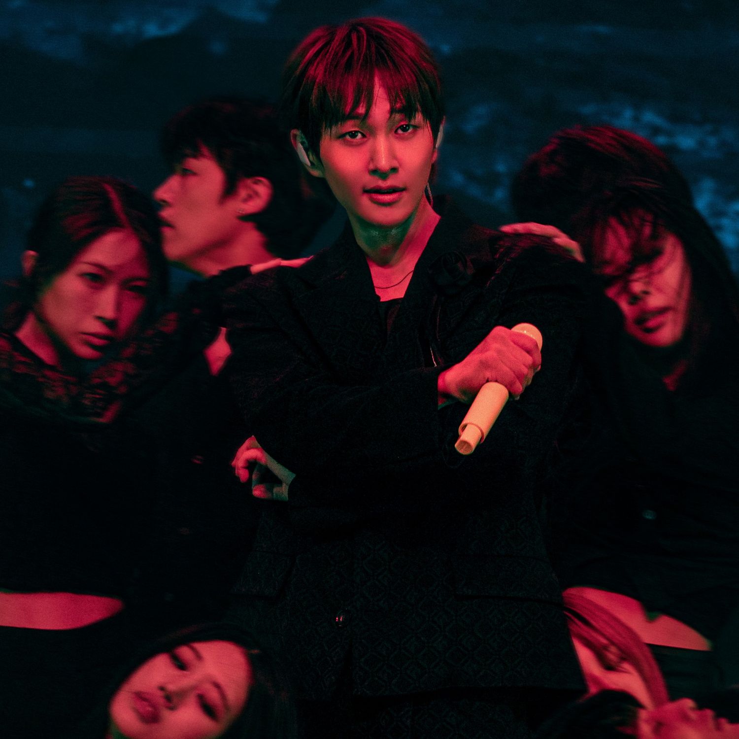 A moment captured by Onew (SHINee)'s fan