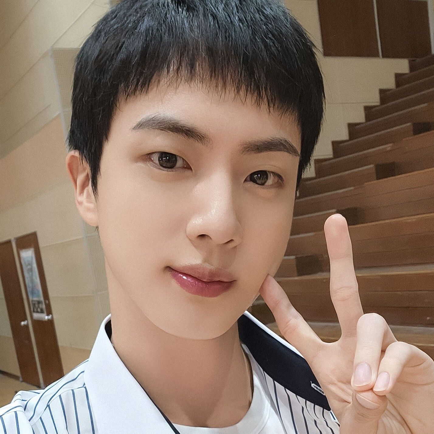Foto terbaru Jin (BTS)