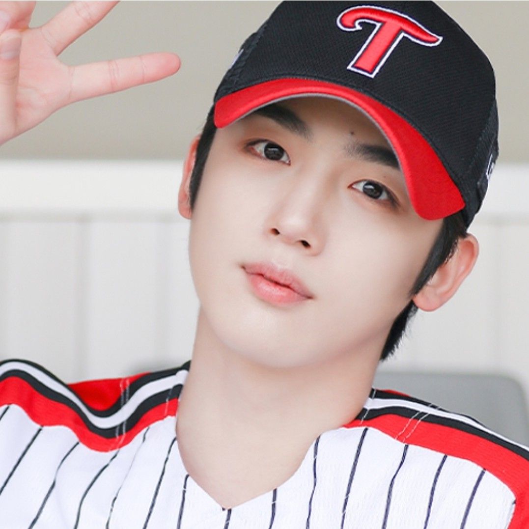 Behind-the-scenes cut of Kim Yohan (WEi)