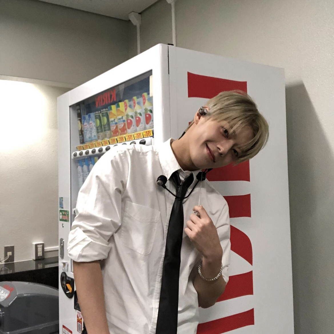 A moment captured by LEEJEONG (WHIB)'s fan