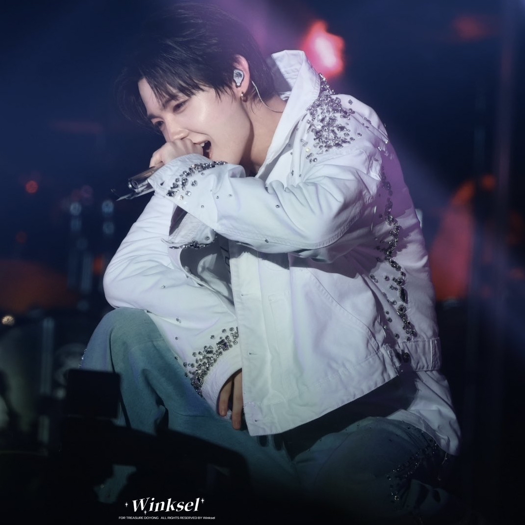 Behind-the-scenes cut of Doyoung (TREASURE)