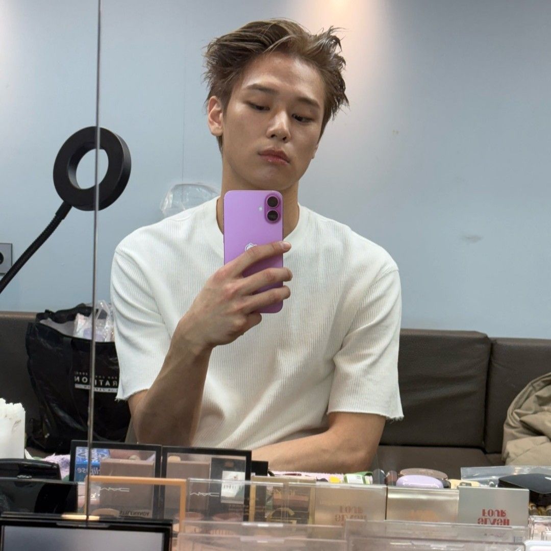 Behind-the-scenes cut of Juyeon (THE BOYZ)