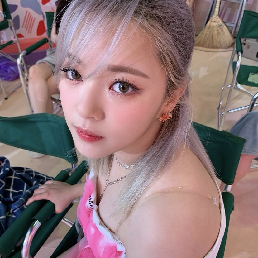 A moment captured by Jeongyeon (TWICE)'s fan