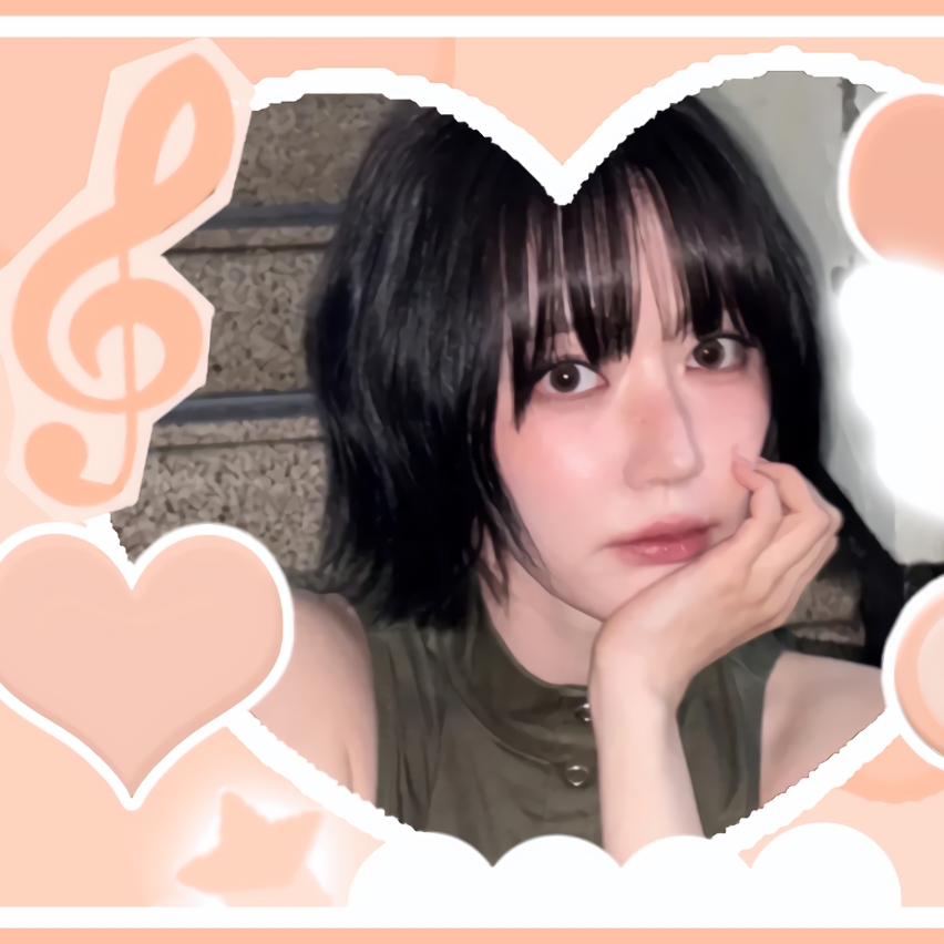 Recent activity shot of Sakura (LE SSERAFIM)