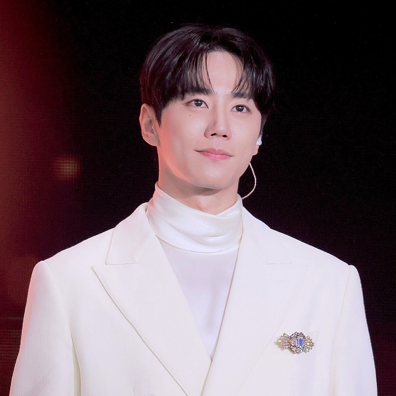 Behind-the-scenes cut of Lee Junyoung