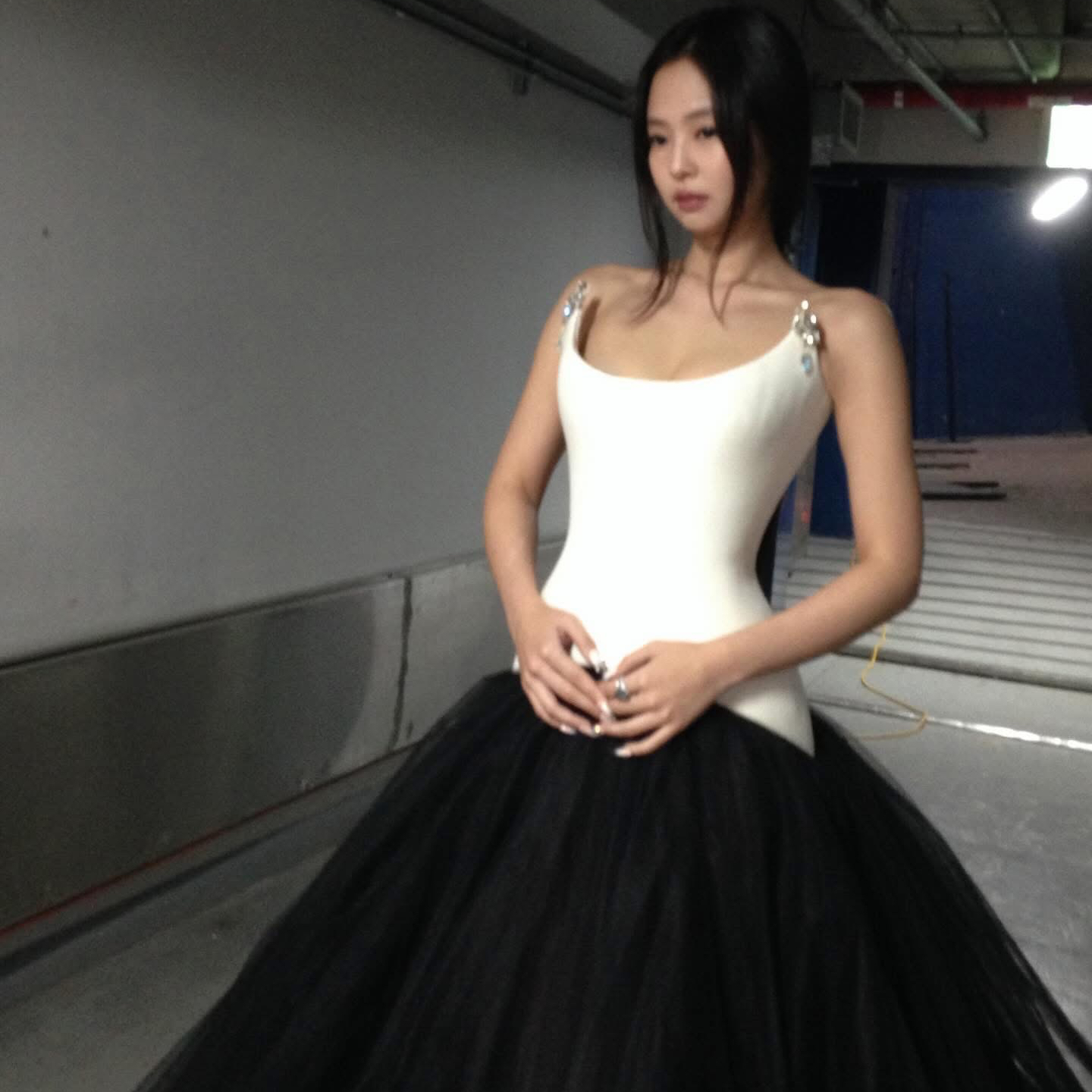 제니 (BLACKPINK)의 비하인드 컷