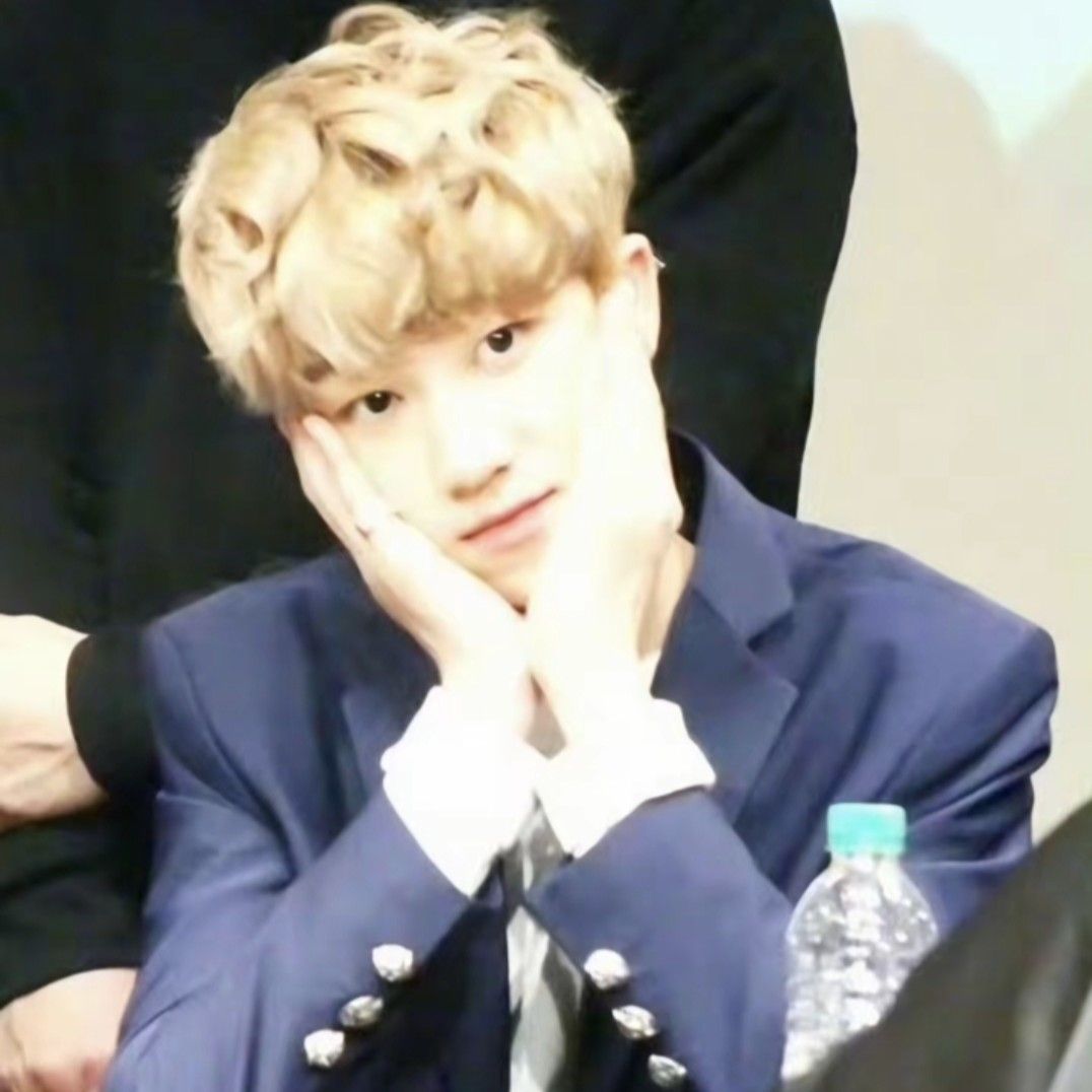 A moment captured by The 8 (SEVENTEEN)'s fan