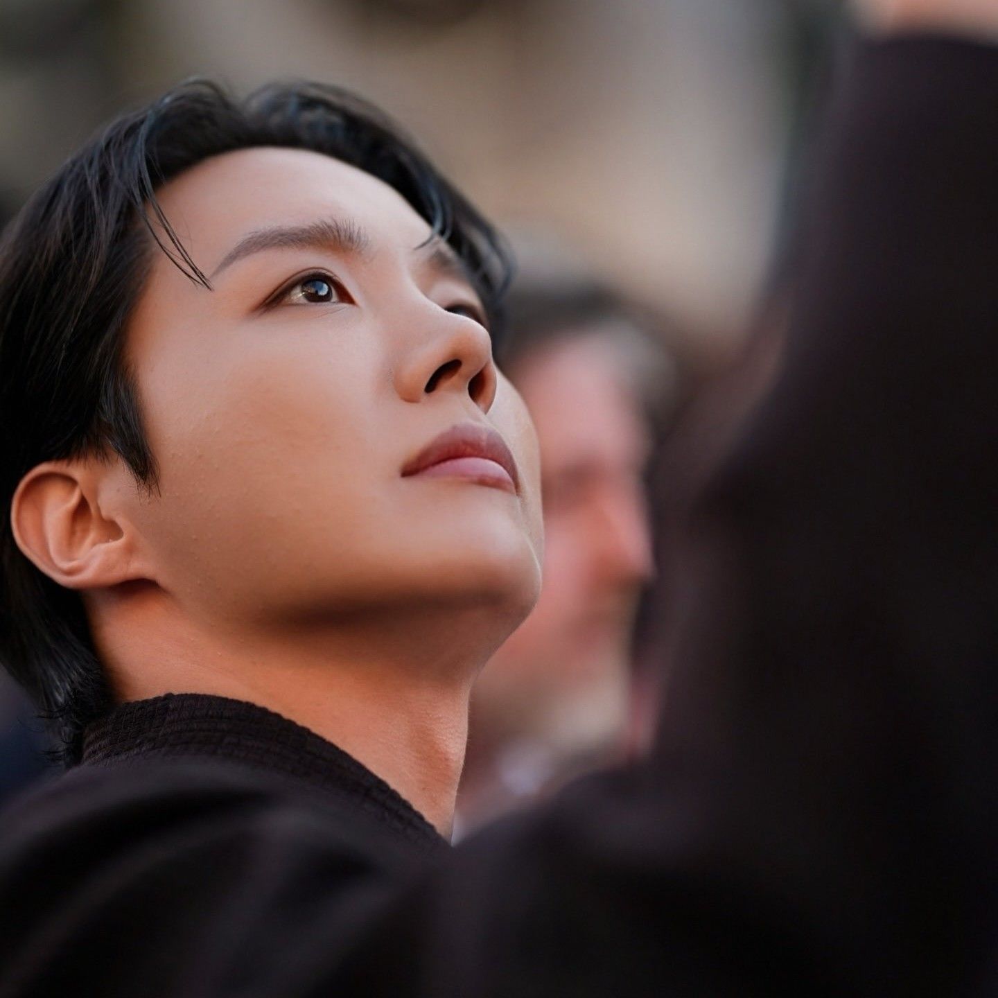 Foto aktivitas terbaru j-hope (BTS)