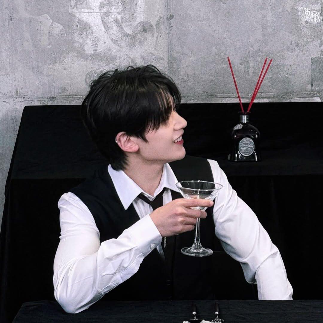 Recent activity shot of Seok Matthew (ZEROBASEONE)