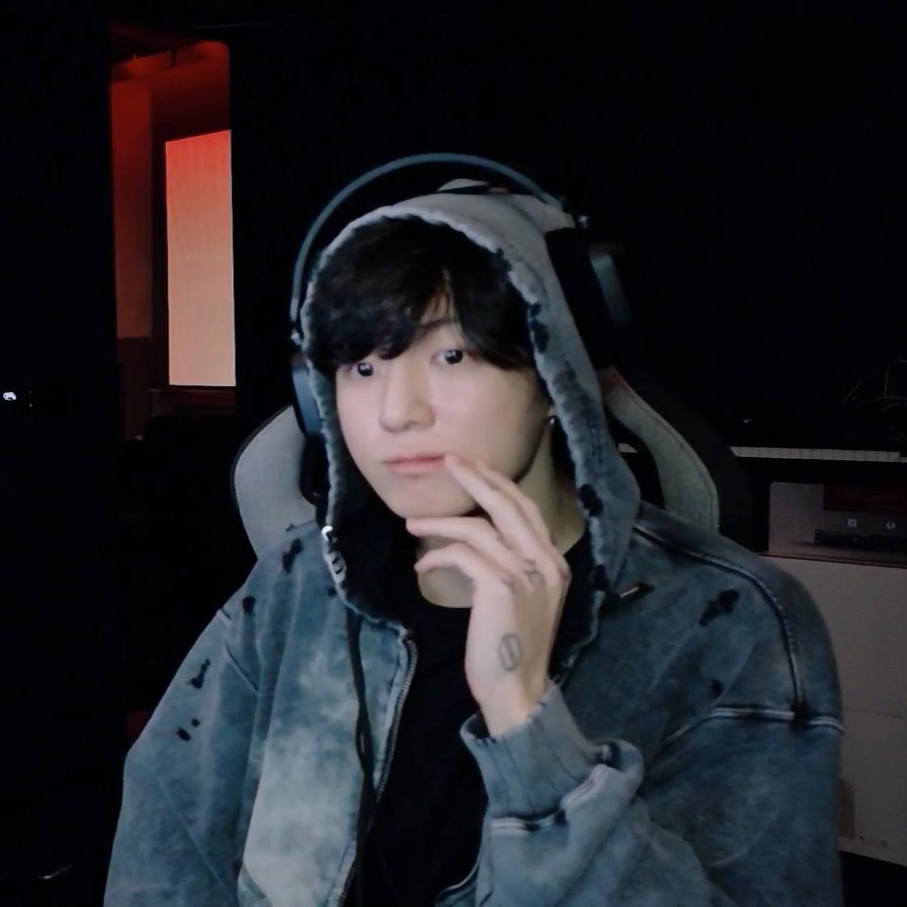 Latest photo of Jungkook (BTS)