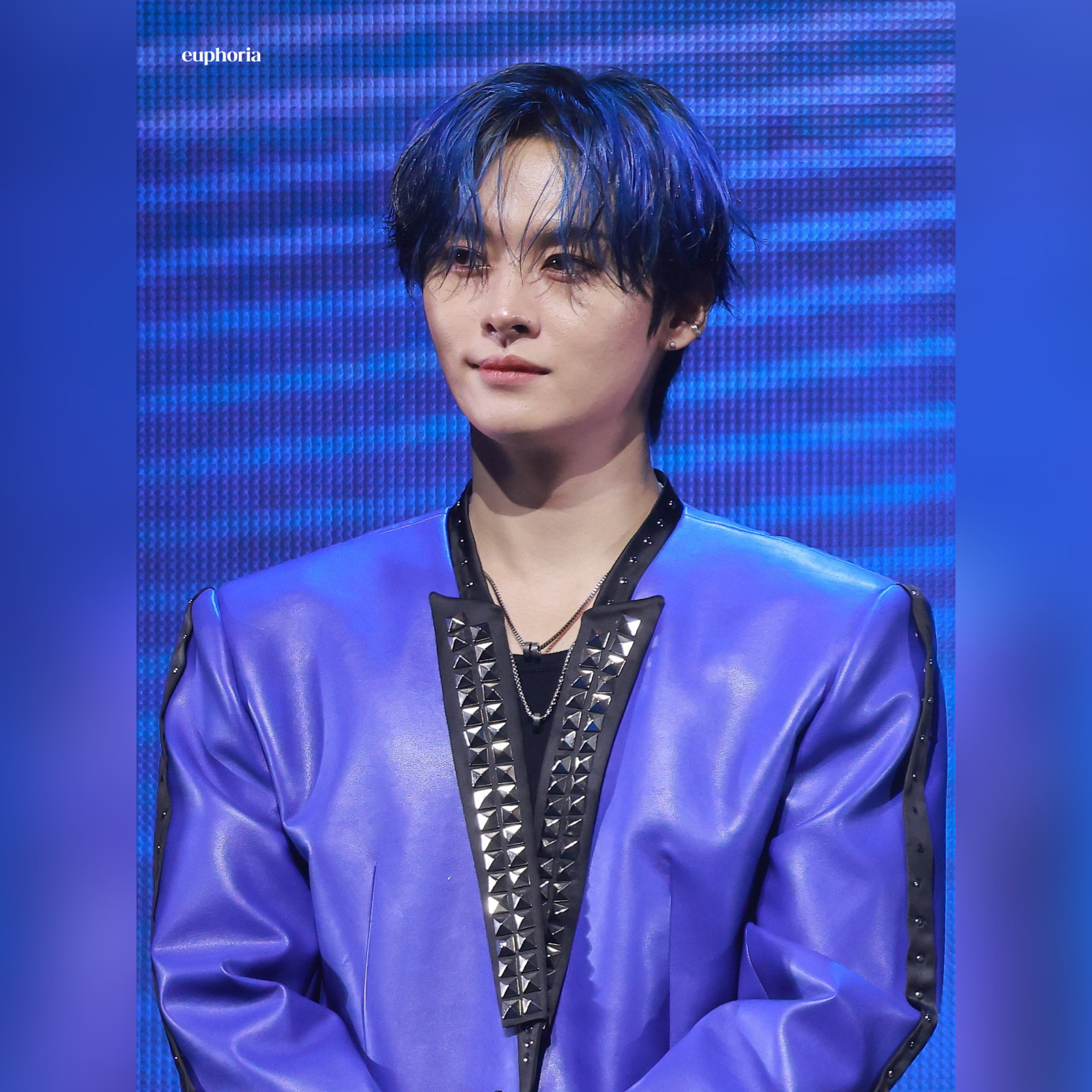 Latest photo of Lee Know (Stray Kids)