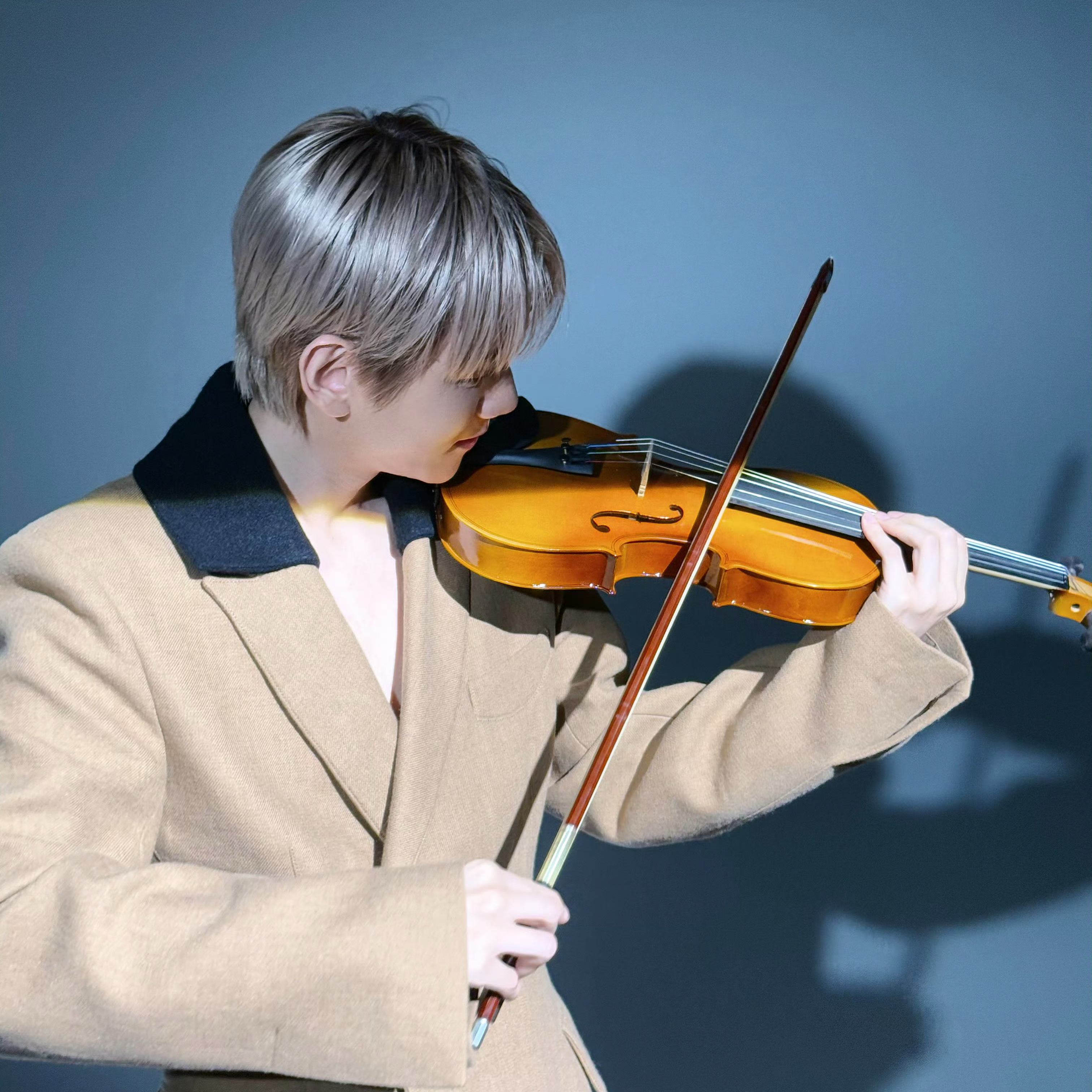 백현 (EXO)의 비하인드 컷