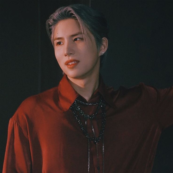 Behind-the-scenes cut of Wow (A.C.E)