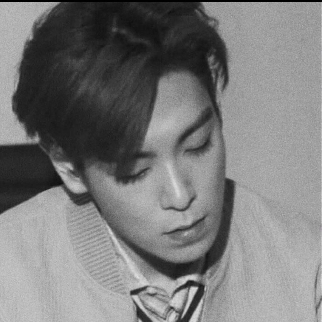 Behind-the-scenes cut of T.O.P