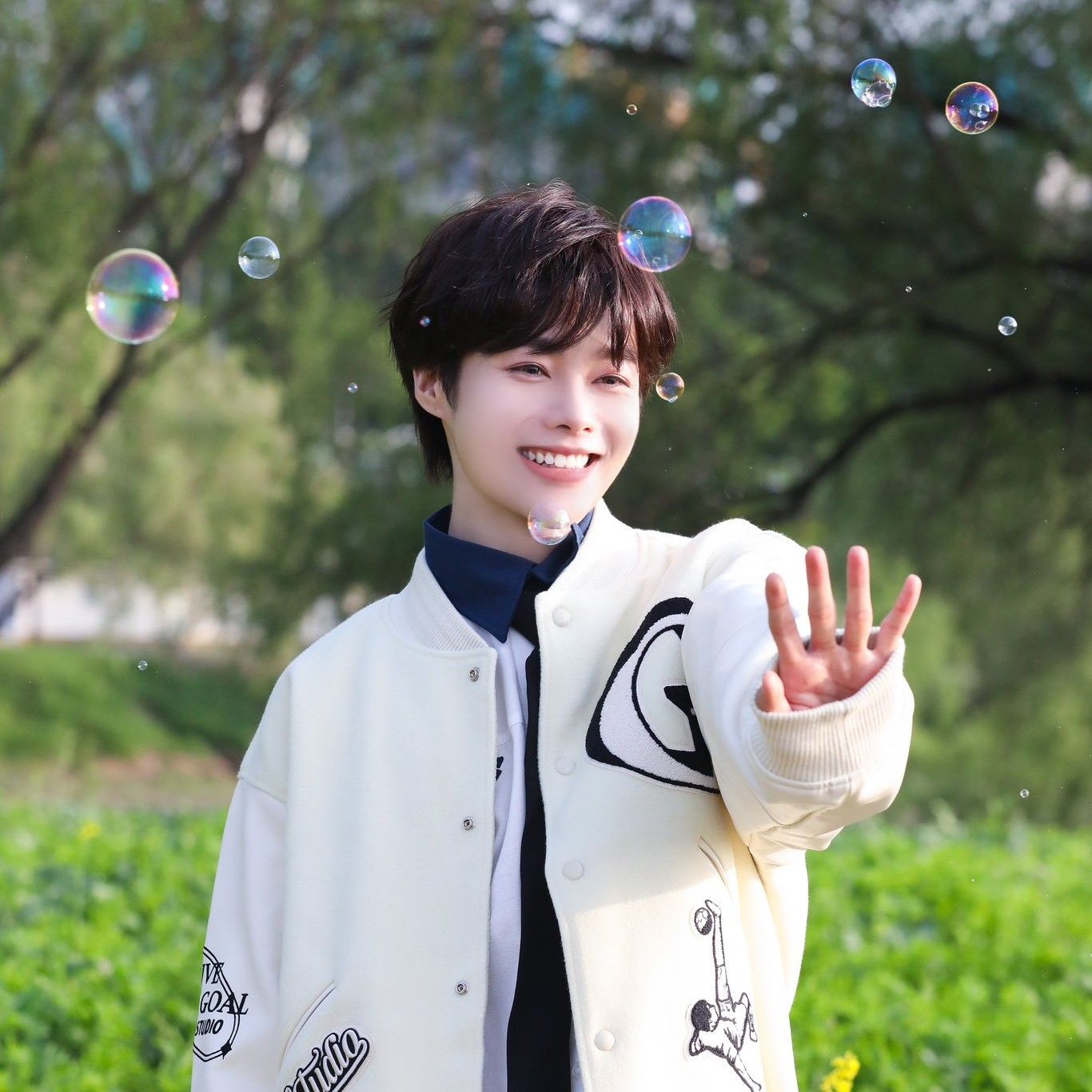 Foto terbaru Hanbin (TEMPEST)