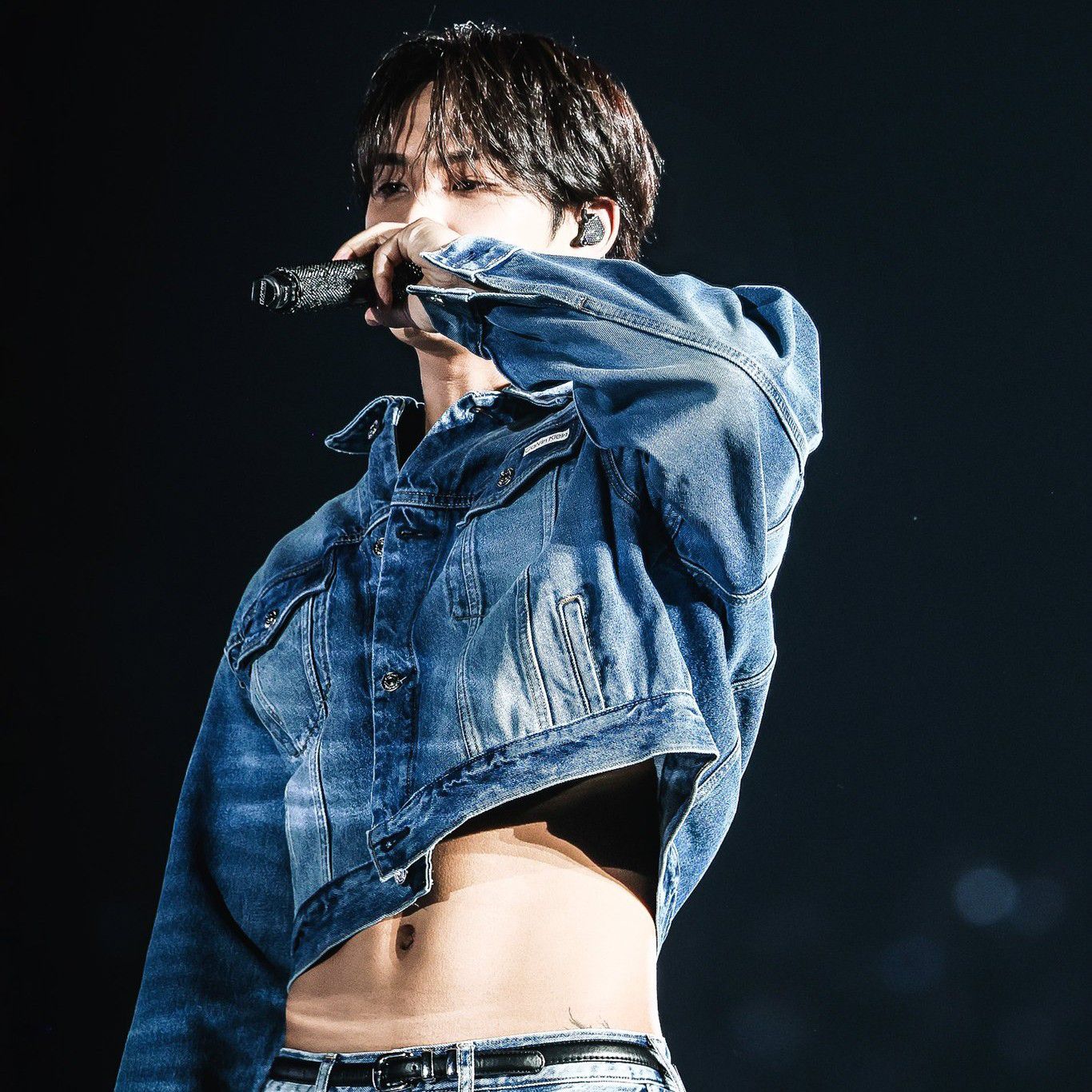 A moment captured by Mingyu (SEVENTEEN)'s fan