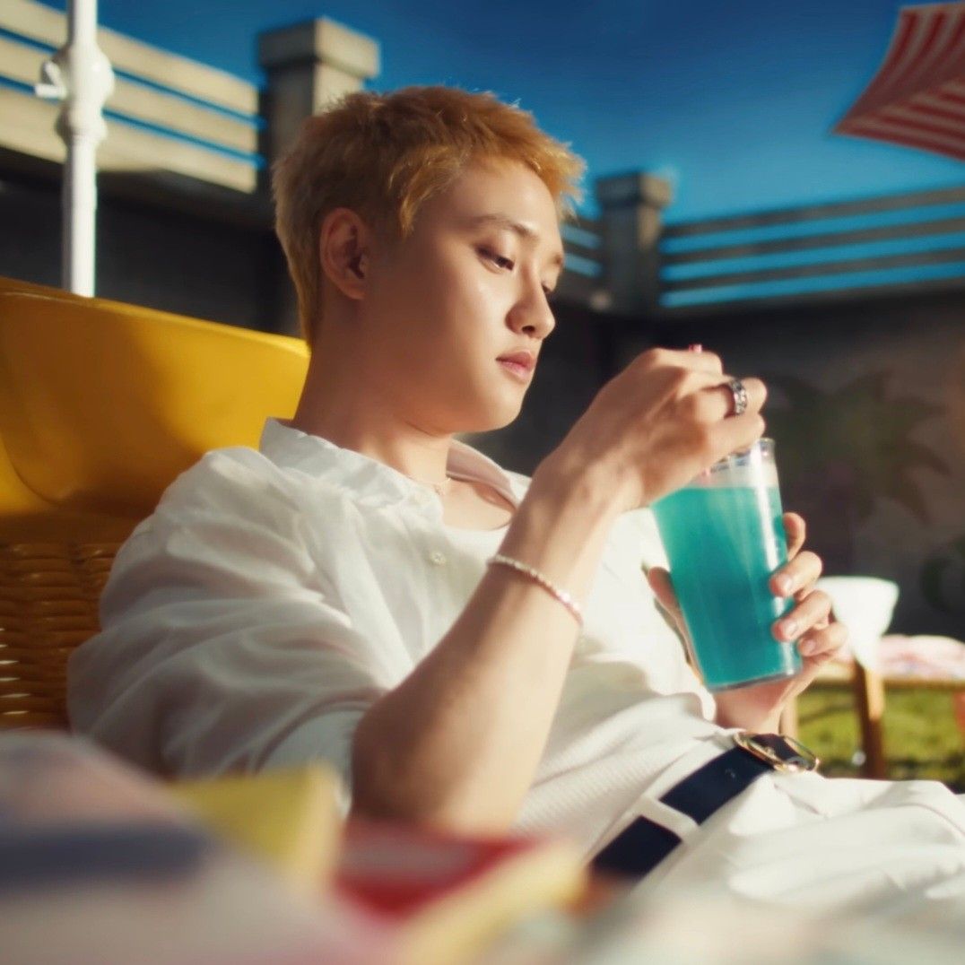 EXOの舞台裏ショット