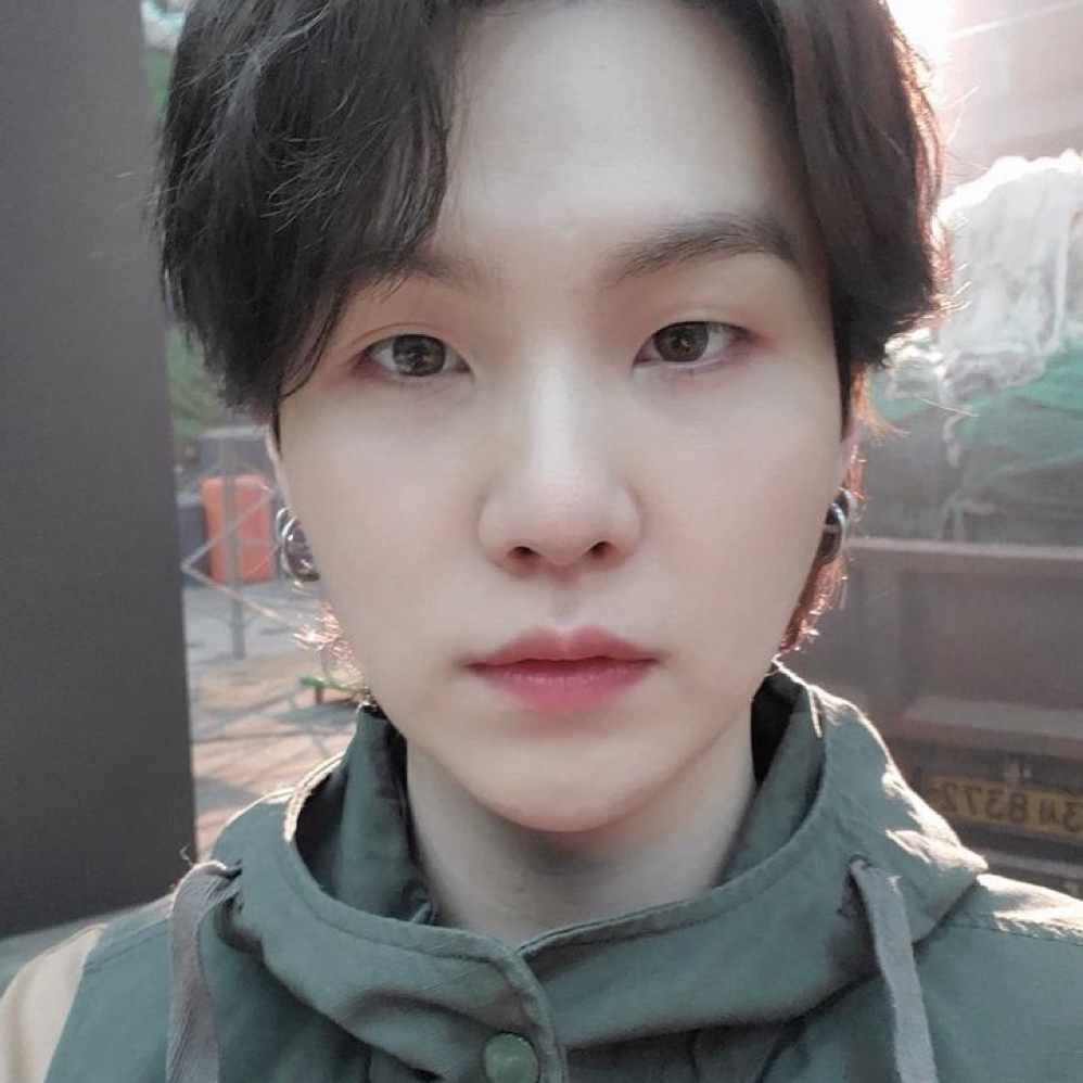 Potret di balik layar SUGA (BTS)