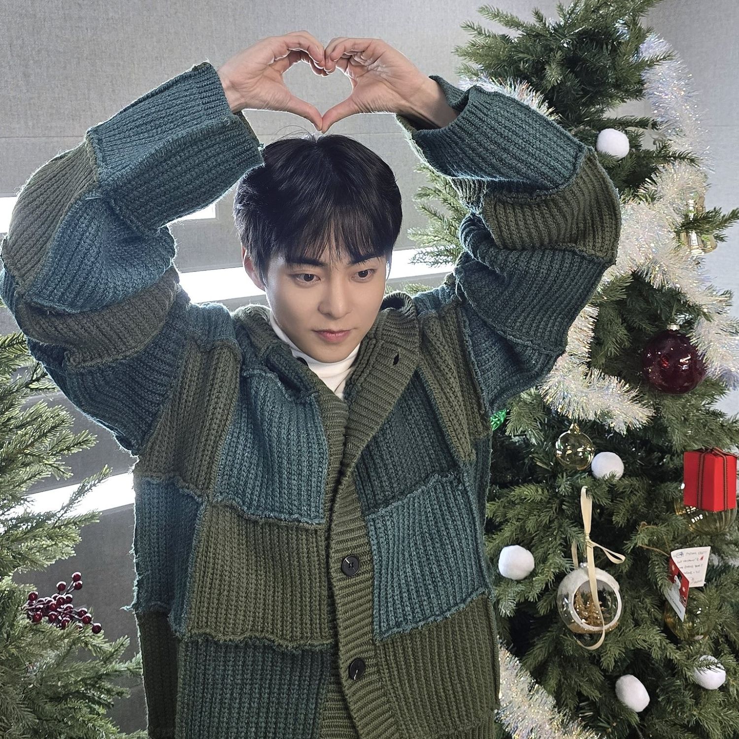 Behind-the-scenes cut of Xiumin (EXO)