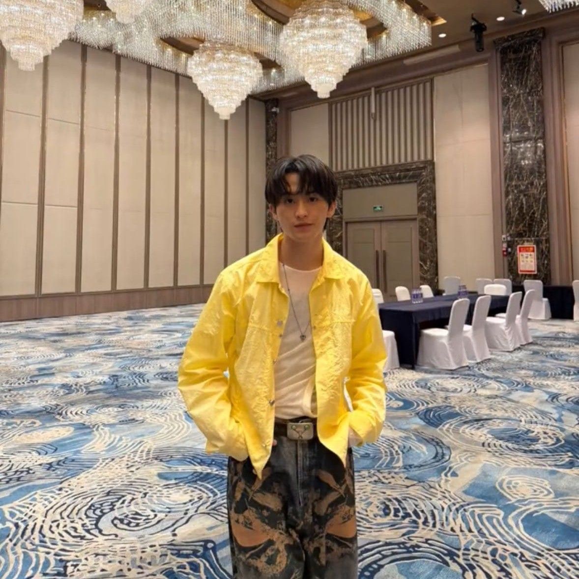Behind-the-scenes cut of Mark (NCT 127, NCT DREAM)