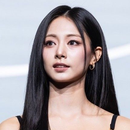 Potret di balik layar Tzuyu (TWICE)