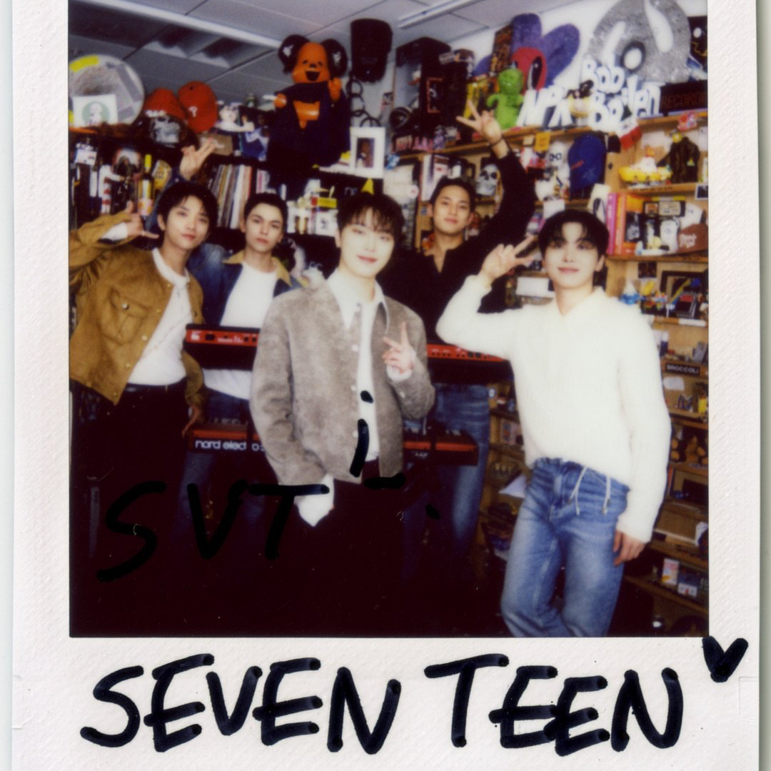 Foto aktivitas terbaru Joshua (SEVENTEEN)