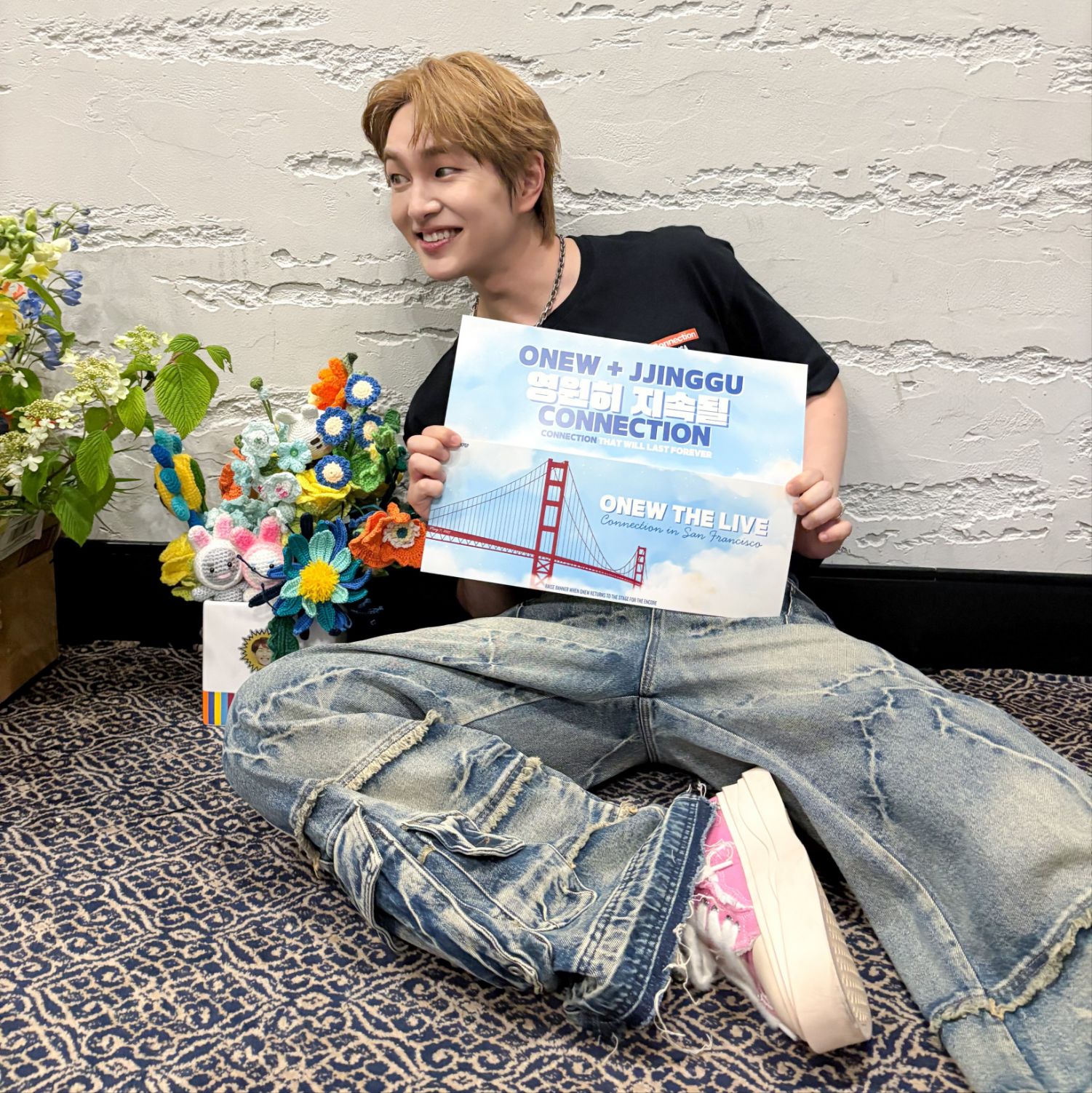 Behind-the-scenes cut of Onew (SHINee)