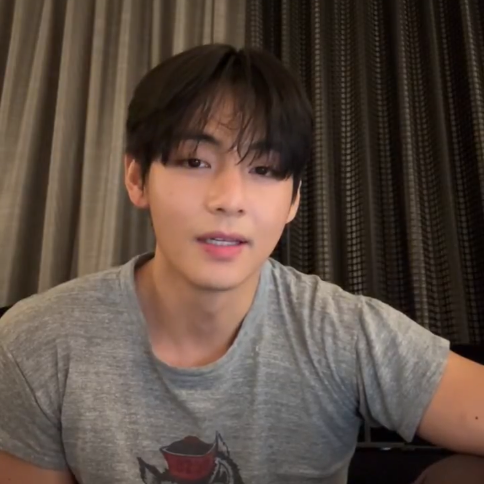 Latest photo of V (BTS)