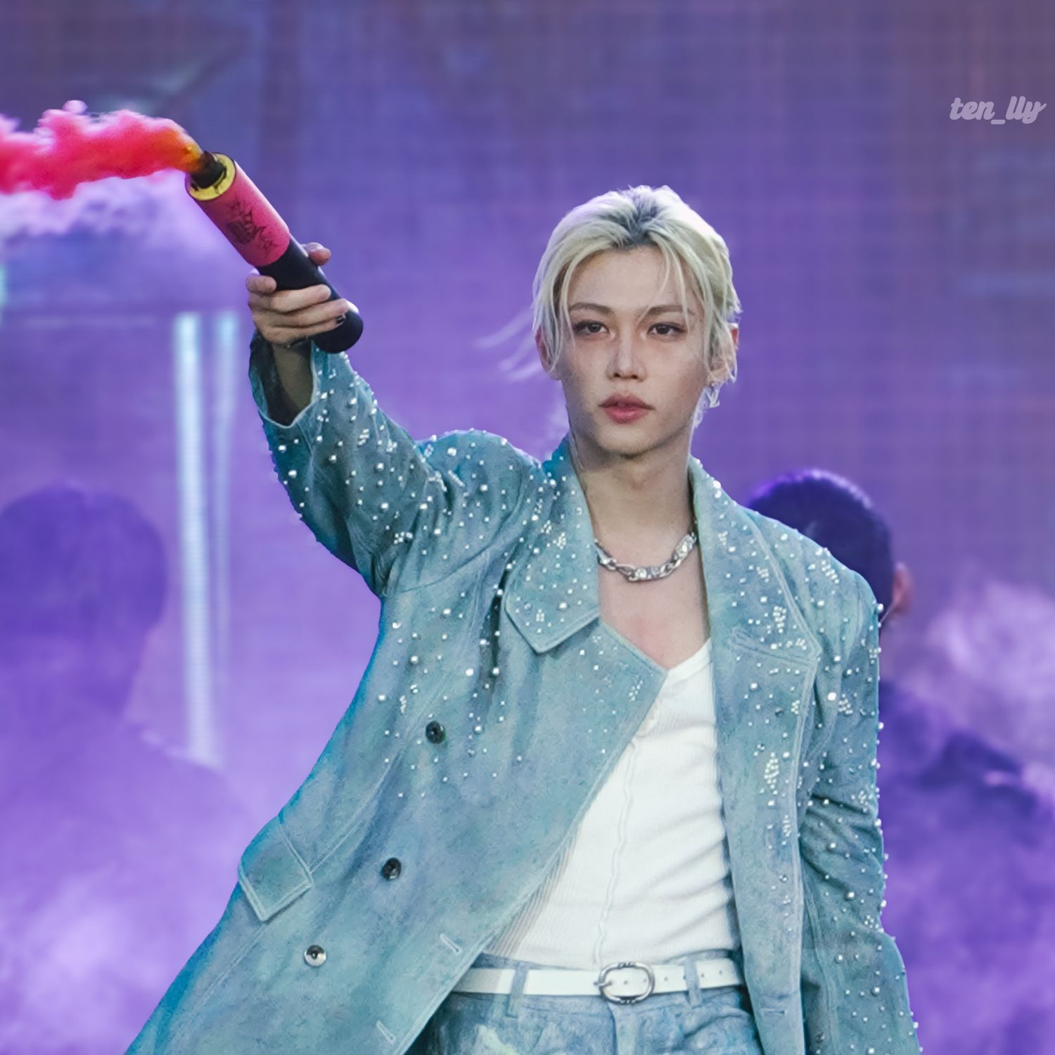 Latest photo of Felix (Stray Kids)