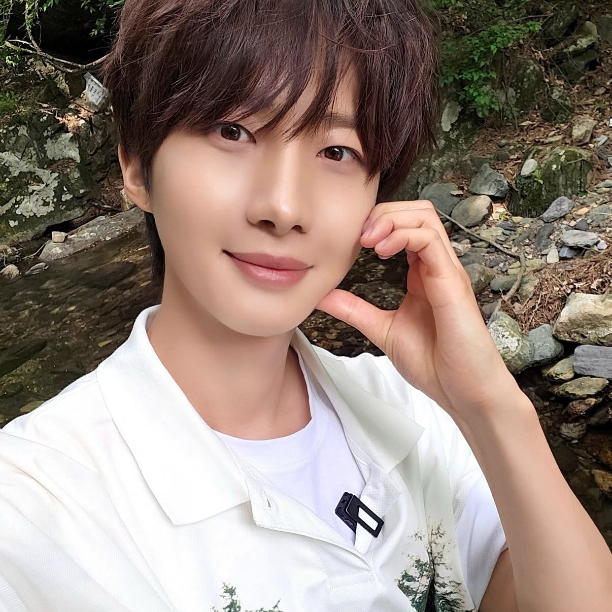 Behind-the-scenes cut of Hui (PENTAGON)
