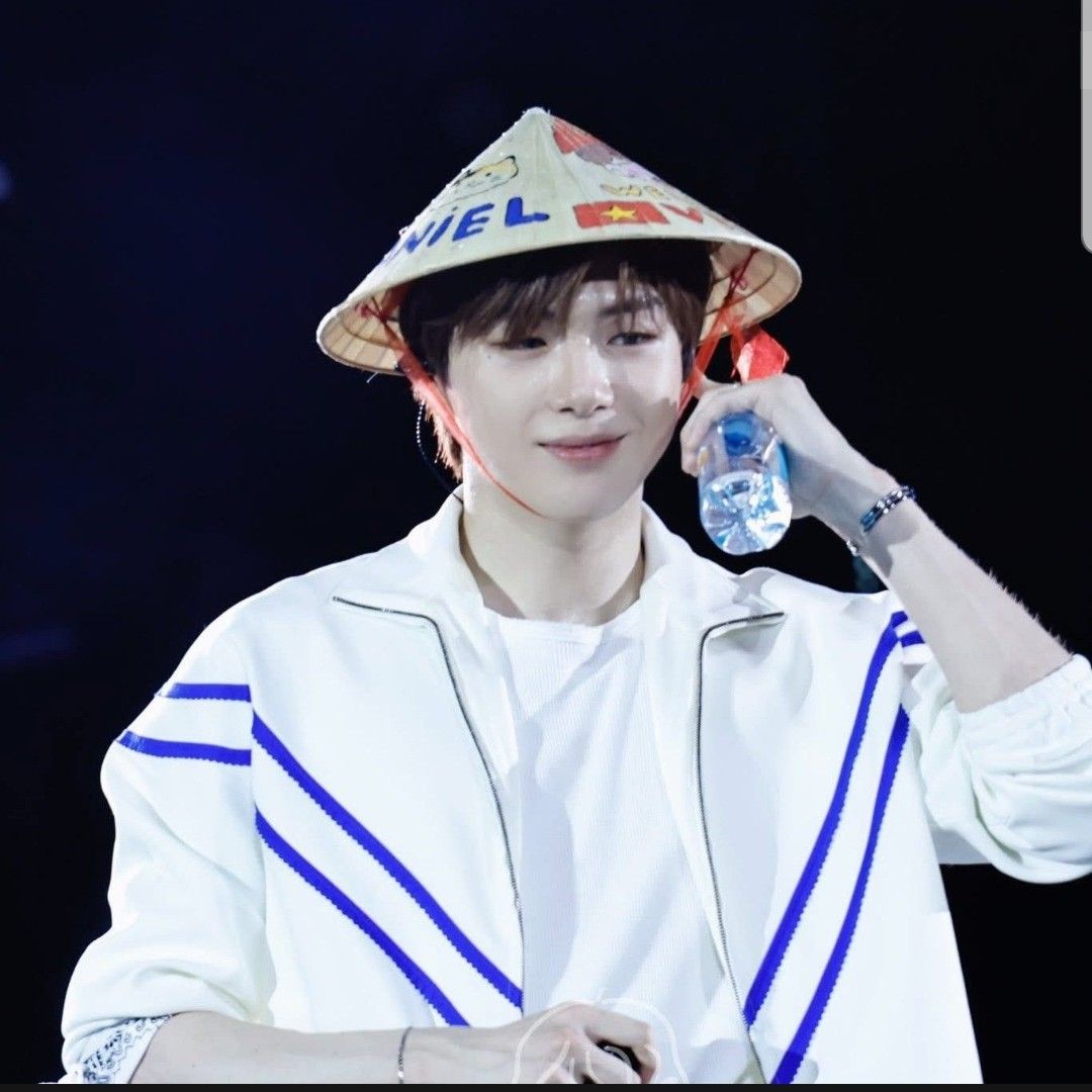 A moment captured by Kang Daniel's fan