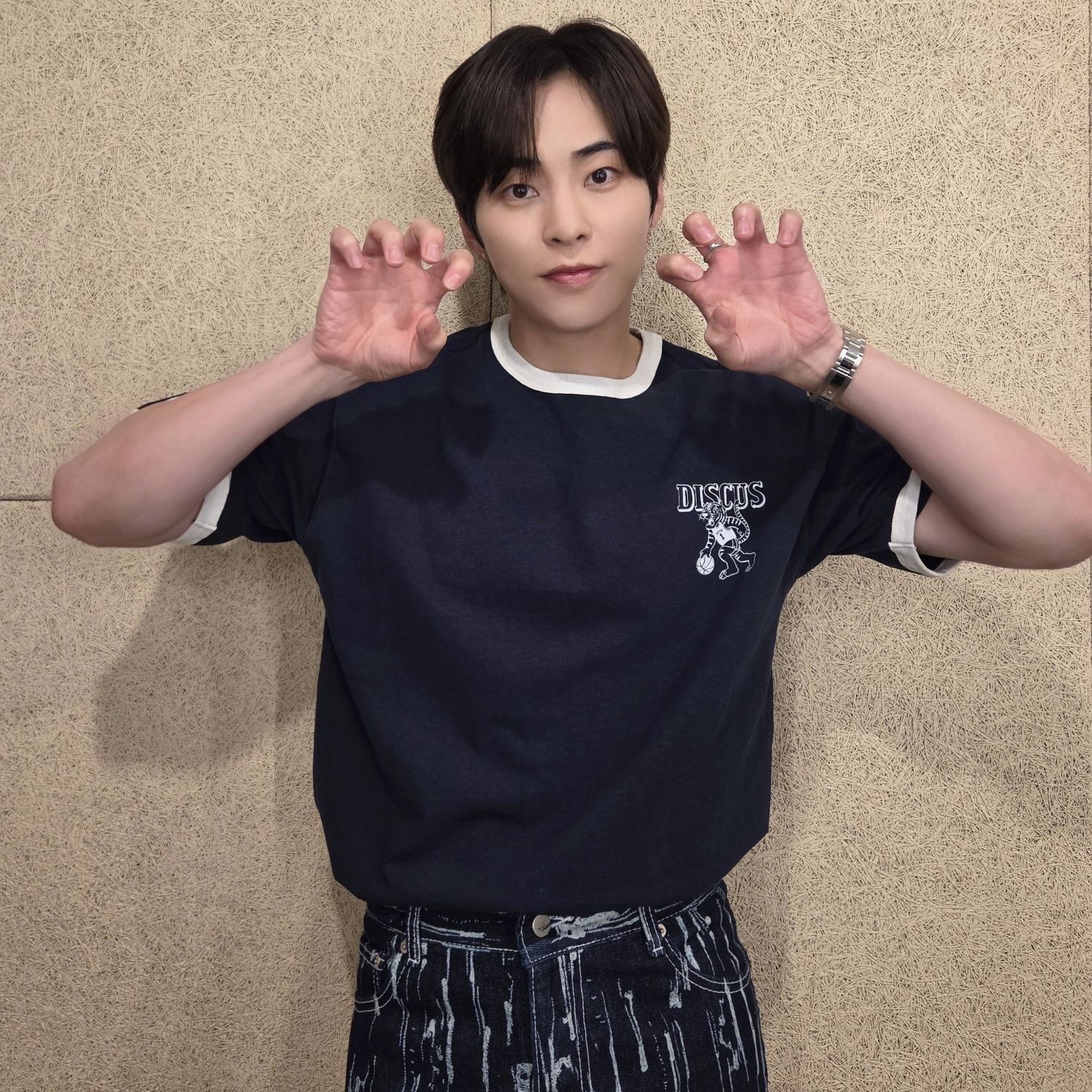 A moment captured by Xiumin (EXO)'s fan