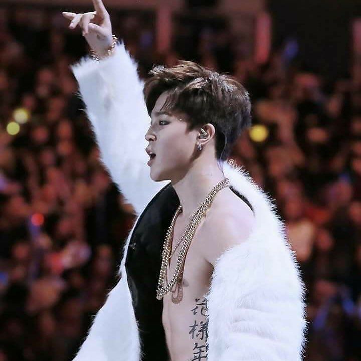A moment captured by Jimin (BTS)'s fan