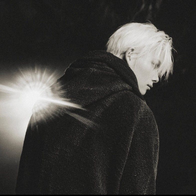 NI-KI (ENHYPEN)的最新照片