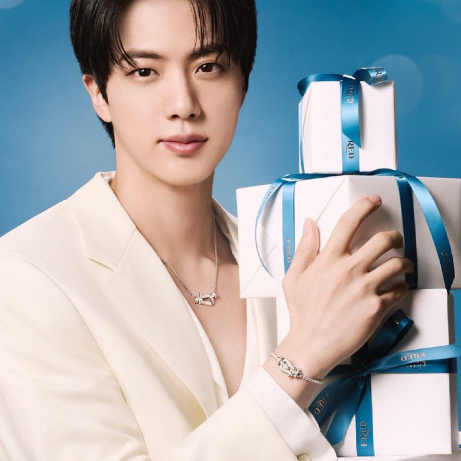 A moment captured by Jin (BTS)'s fan