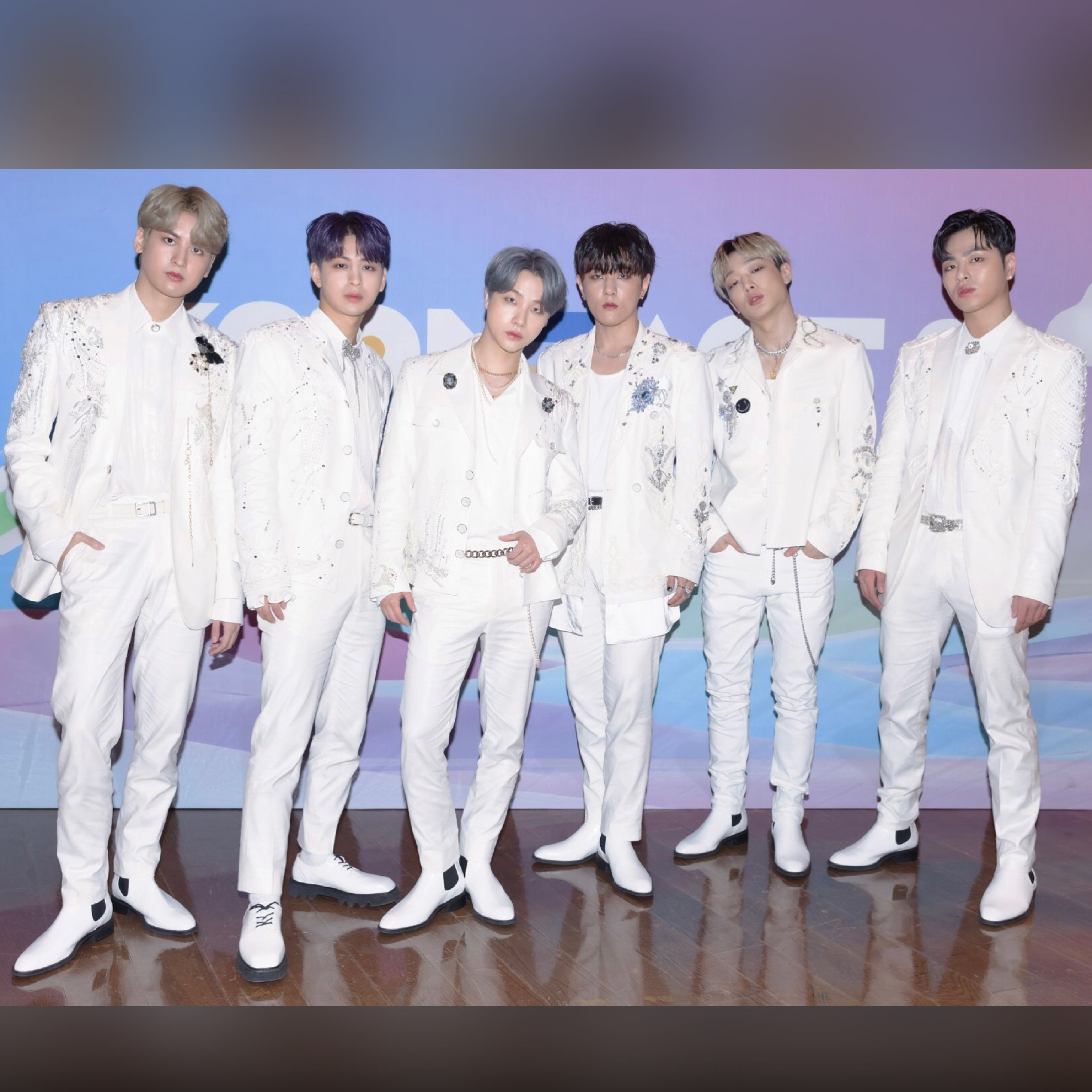 A moment captured by iKON's fan