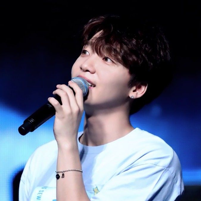 Recent activity shot of Jeong Sewoon