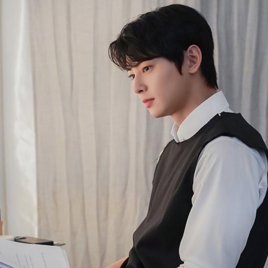 Latest photo of Eunwoo (ASTRO)