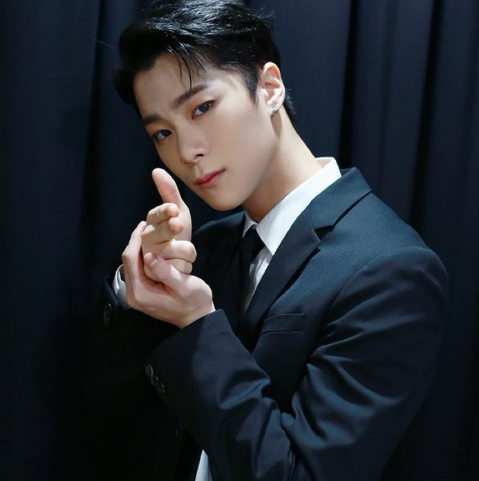 Behind-the-scenes cut of Moonbin (ASTRO)