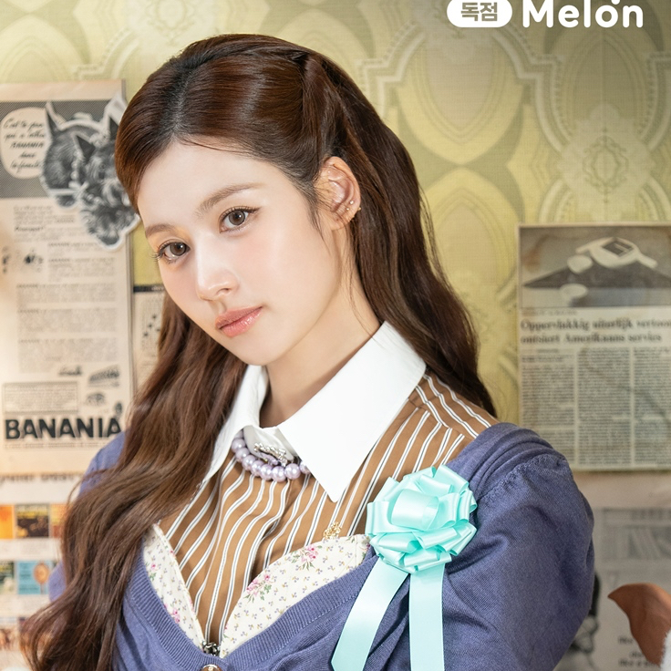 Potret di balik layar Sana (TWICE)