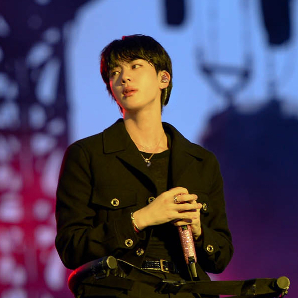 ジン (BTS)の最近の活動写真