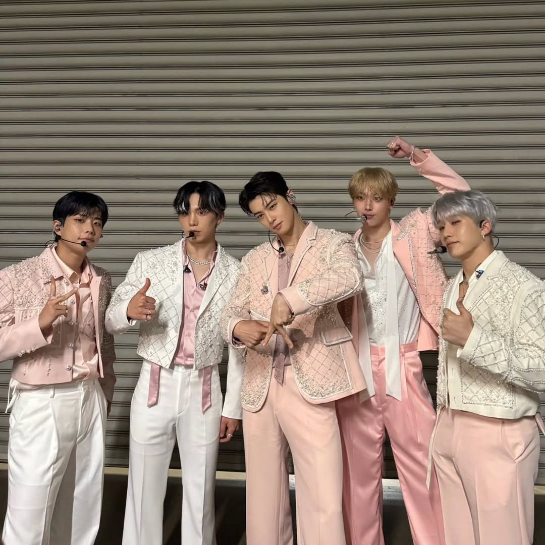 A moment captured by ASTRO's fan